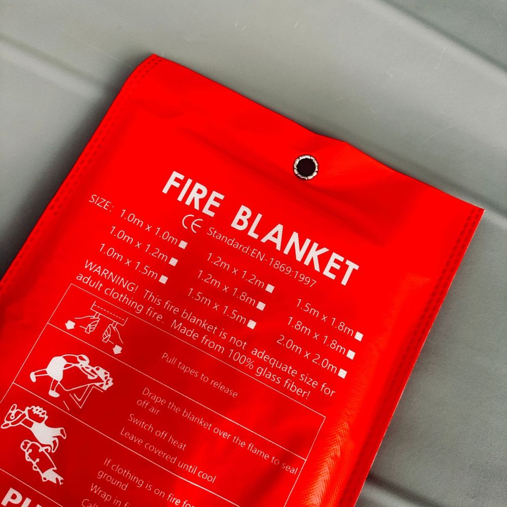 بطانية حريق للطوارئ من الألياف - مراجعة Fire Blanket Kitchen وسعره